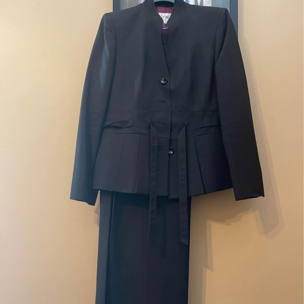 Black 2 Pc Suit
